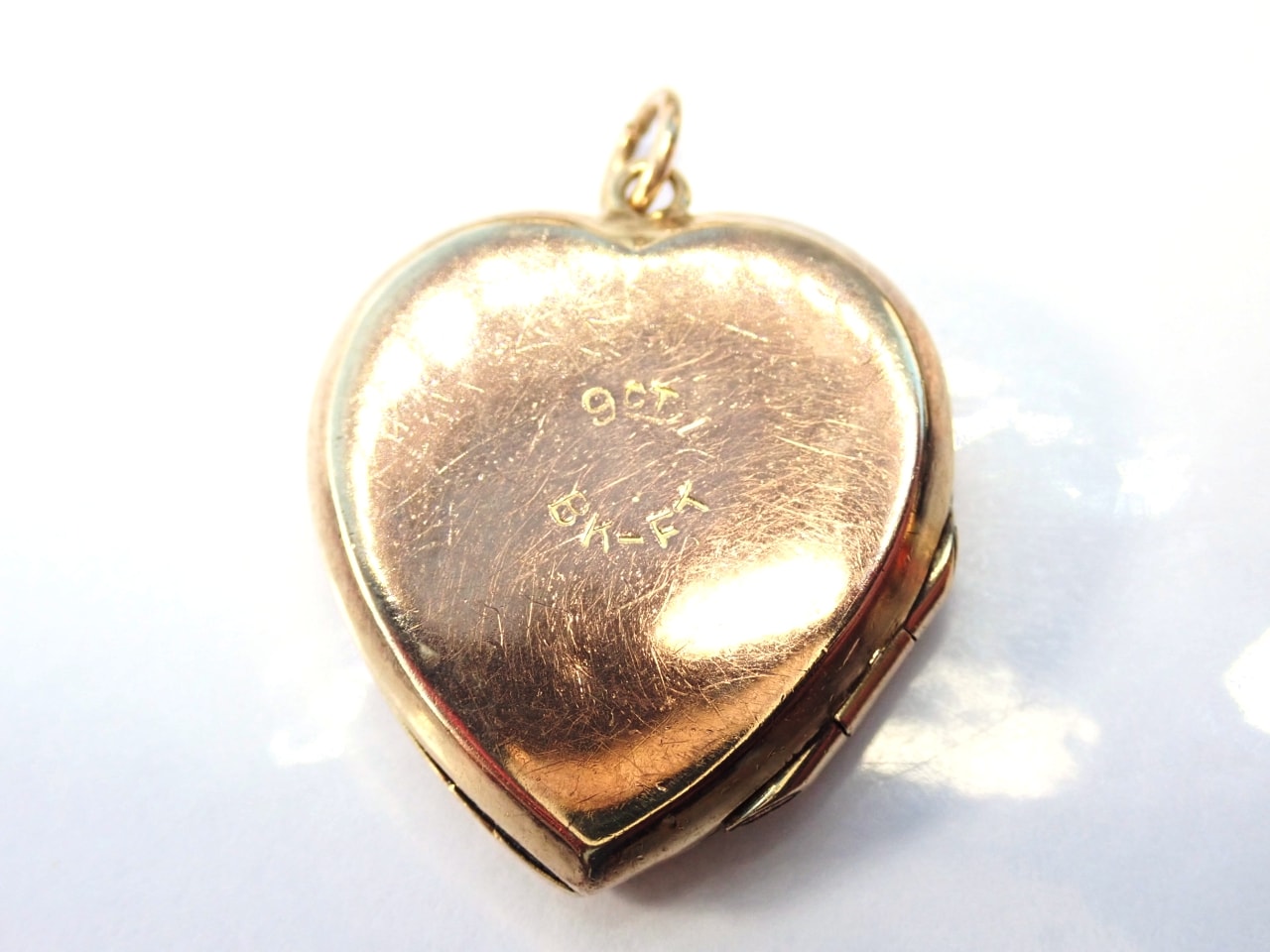 9k Gold Diamond Pattern Locket Sweetheart Pendant