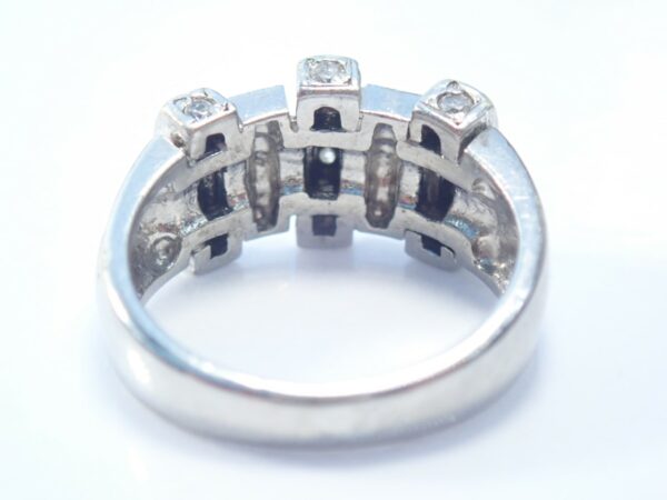 9ct Gold Diamond Ring - White Gold Size I- 5.1 grams