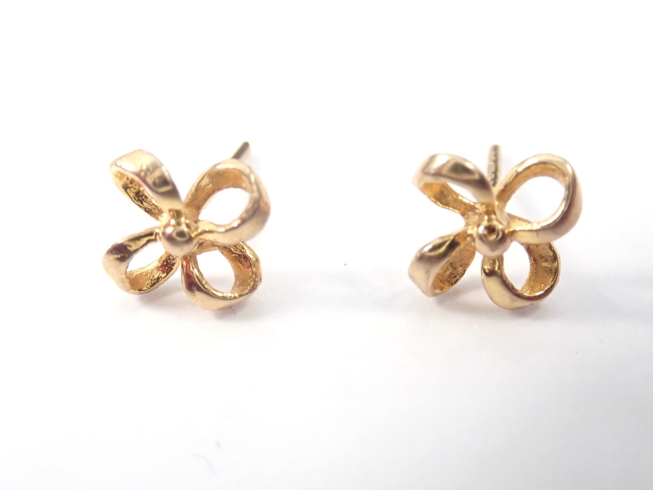 9ct Quad looped Earrings & Butterfly's Solid Gold 375 1.1 grams