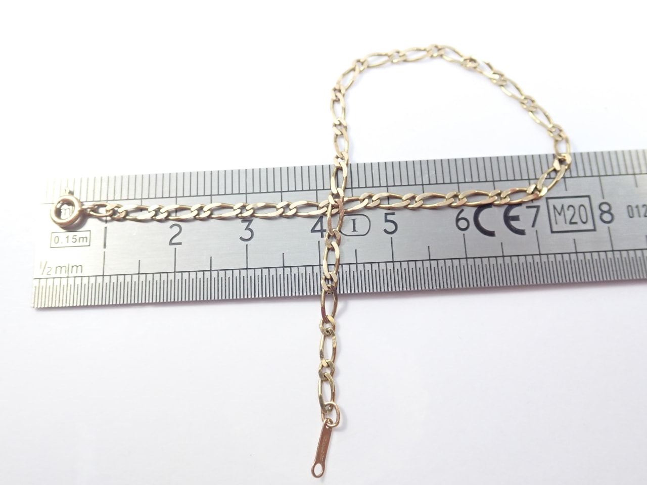 9ct Gold Figaro Bracelet 7 inches 1.30 grams