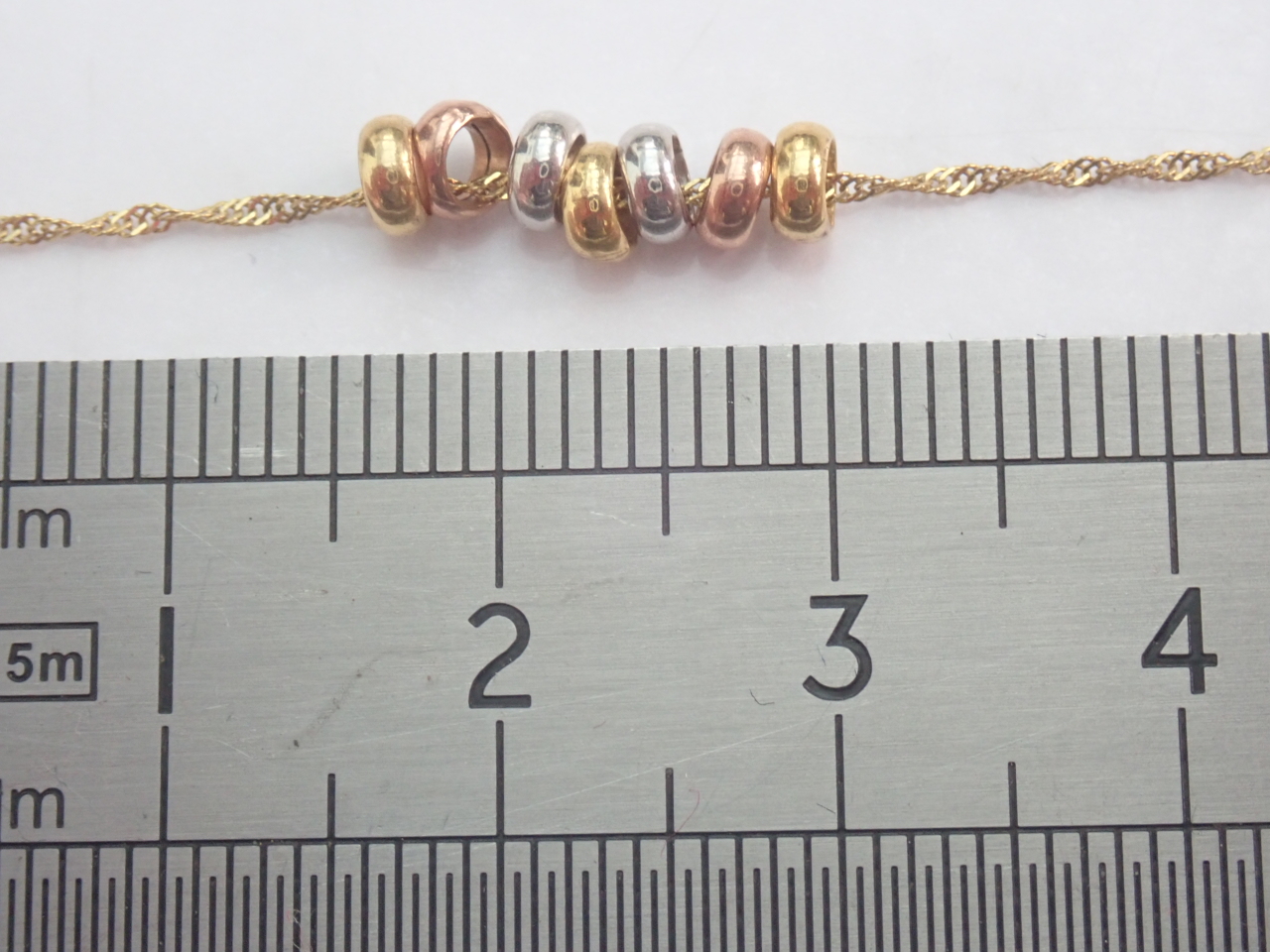 9K Tri coloured Gold Pendant 16 inch Chain