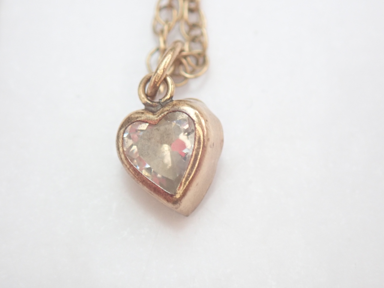 Cubic Zirconia Heart Pendant 375 9k - 14 inch 9k gold Chain