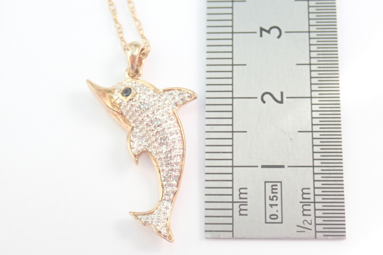 5x Diamond Set Dolphin Pendant 9k -375 Gold - 18 inch Chain