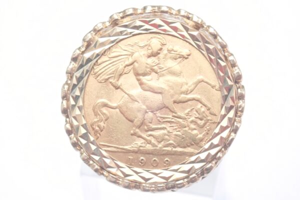 1909 Half Sovereign Heart Ring Size M -8.7gms