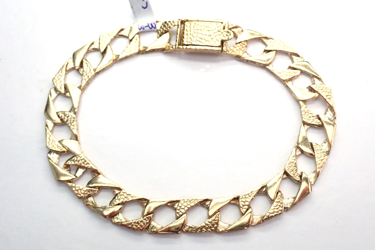 Chaps Curb Chain Bracelet 9ct Gold 8 inch 14.2 grams