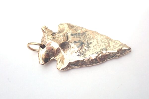 9ct 375 solid gold Handmade Arrowhead pendant
