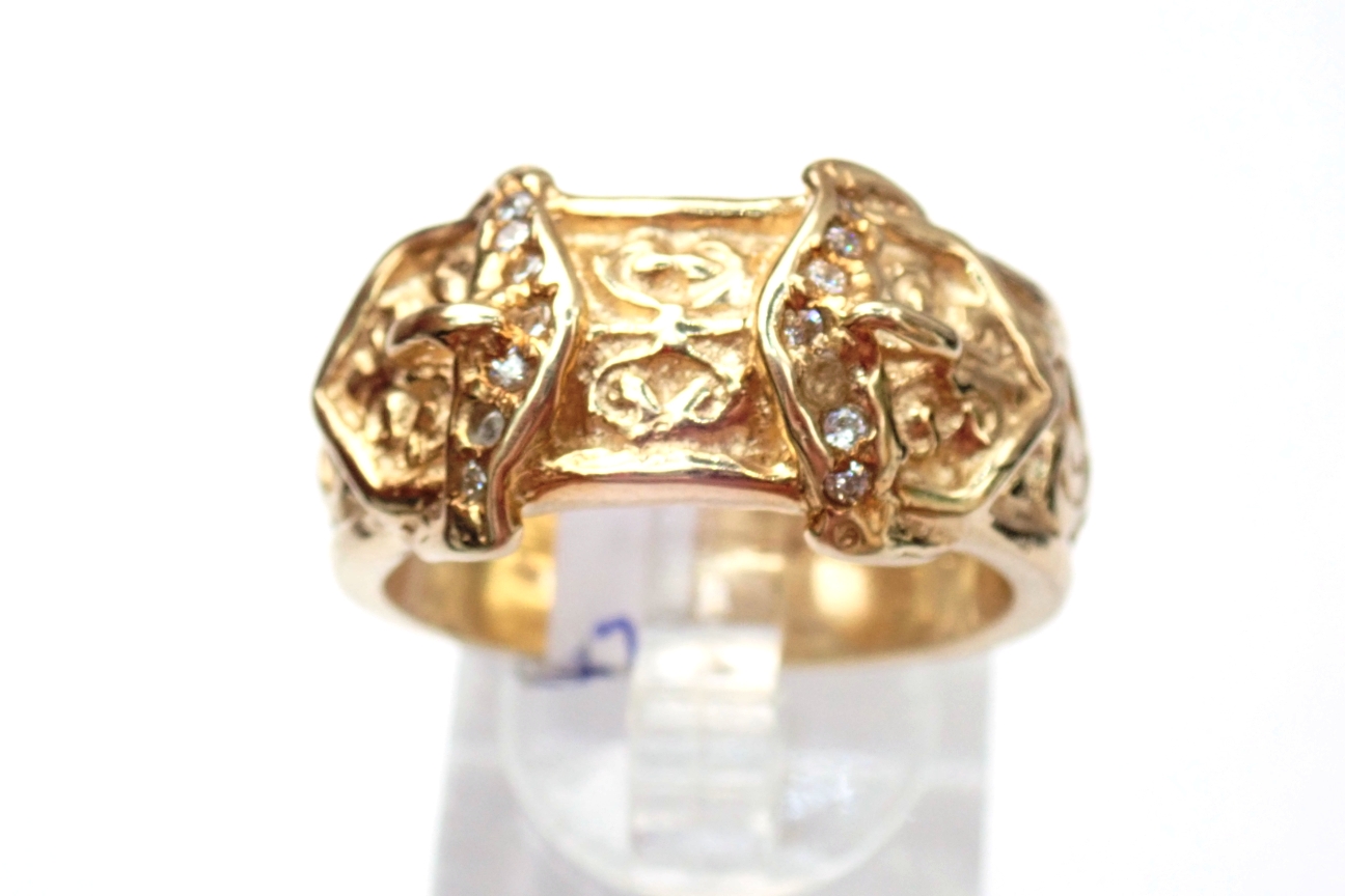 375 Cubic Zirconia Double Buckle Ring 9ct yellow gold - 15.4gms Size V #422