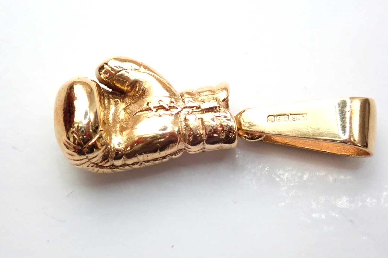 375 Gold Boxing Glove Pendant